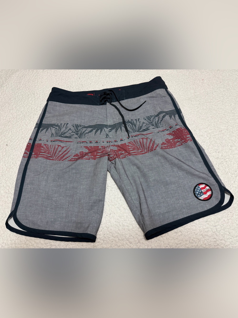 Travis Mathew Men's Cutting Corners board shorts size 34 INSEAM 9”